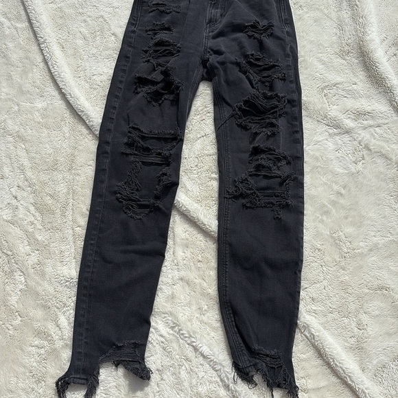 American Eagle Black Distressed Hi-Rise Jegging – Size 0 | Edgy Everyday Style - Picture 3 of 11
